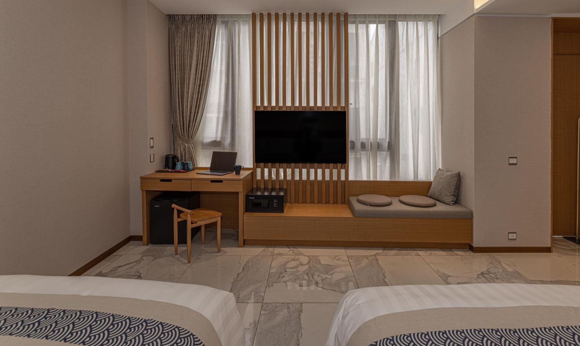 Sun Moon Lake Apollo Resort Hotel Yuchi Bagian luar foto