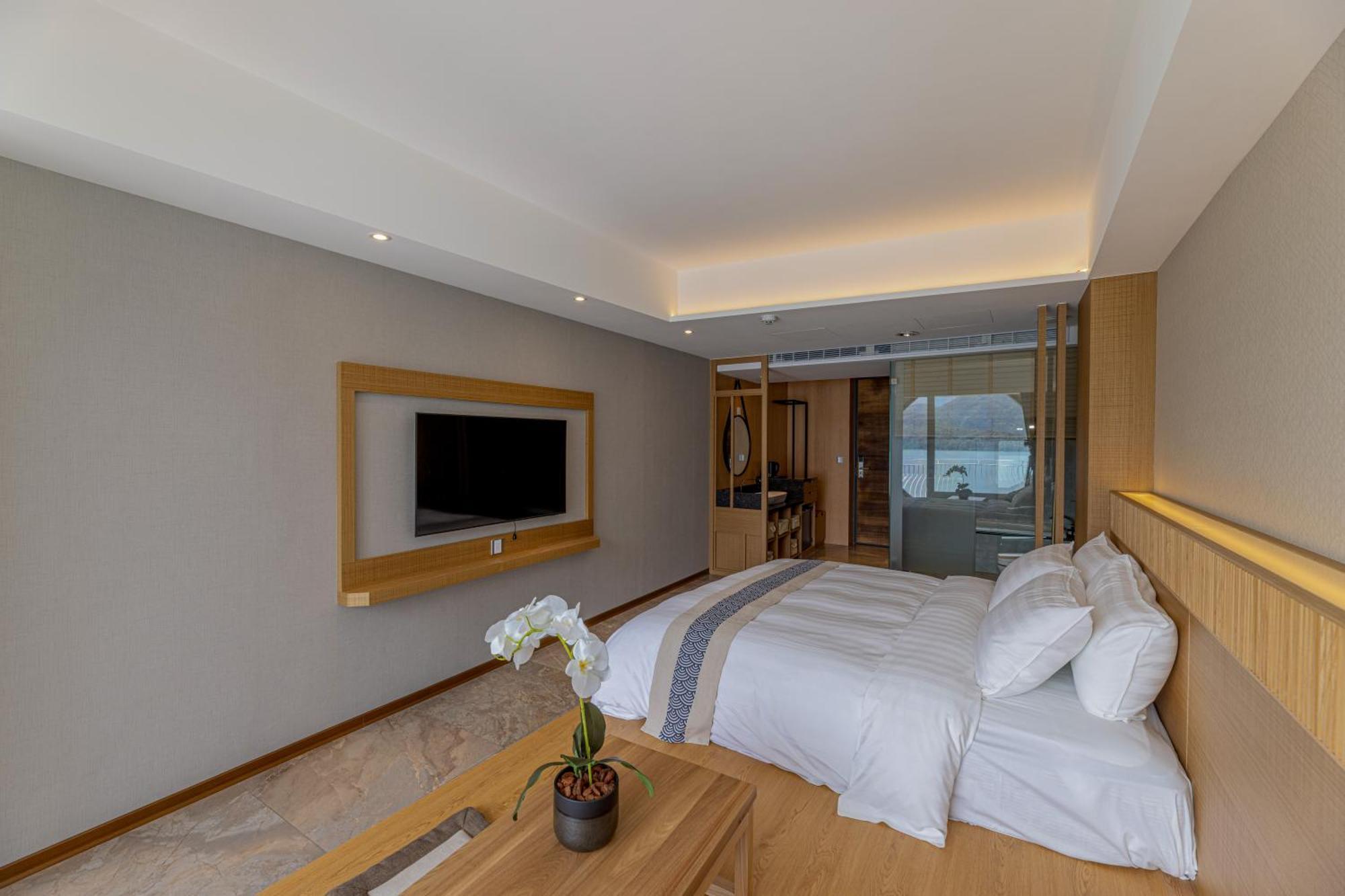 Sun Moon Lake Apollo Resort Hotel Yuchi Bagian luar foto