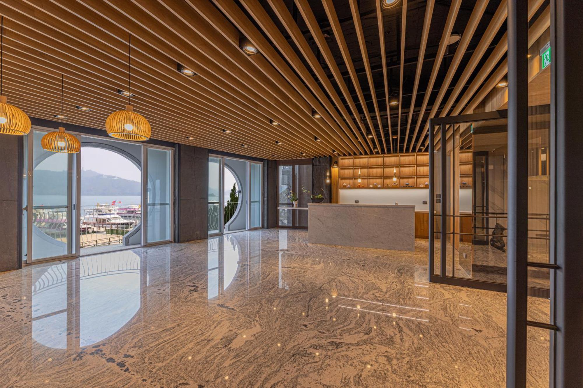 Sun Moon Lake Apollo Resort Hotel Yuchi Bagian luar foto
