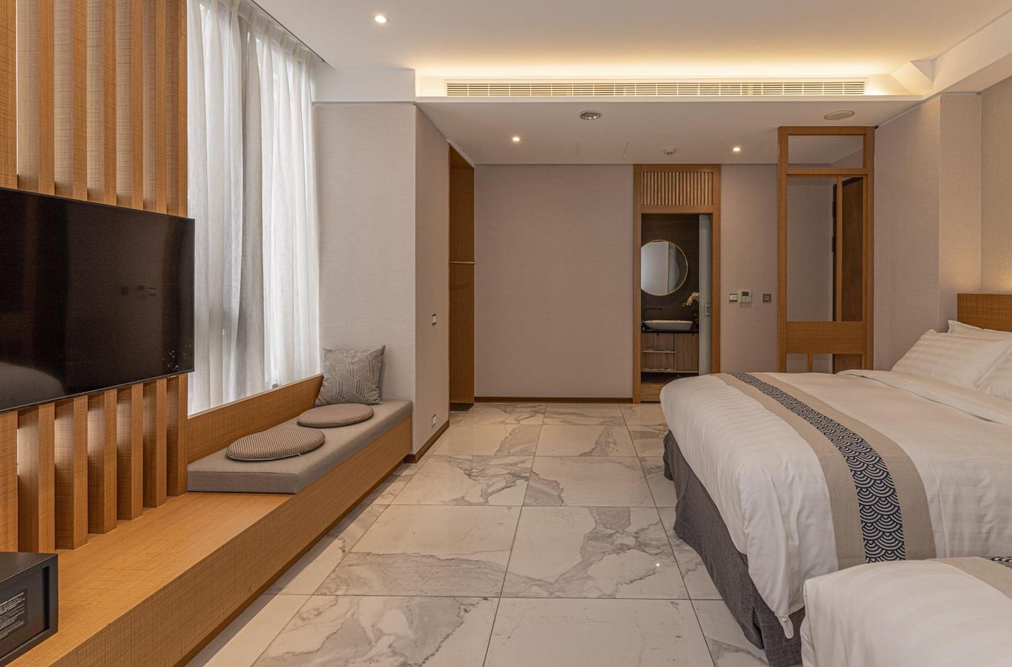 Sun Moon Lake Apollo Resort Hotel Yuchi Bagian luar foto